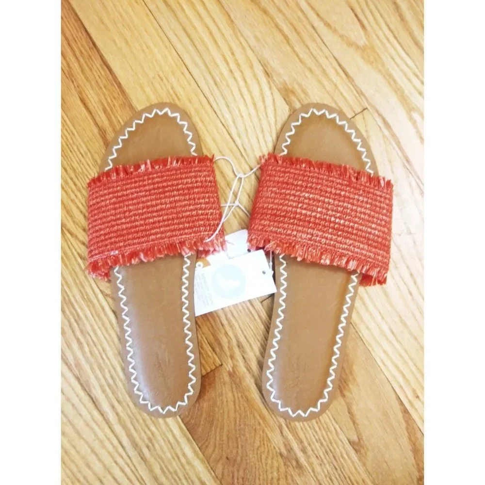 Nwt Universal Thread Coral/Red Luciana‎ Memory Foam Sandals